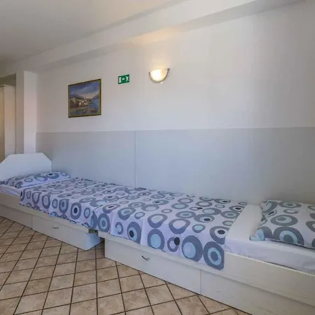 Apartment One-bedroom In Crikvenica Xi
